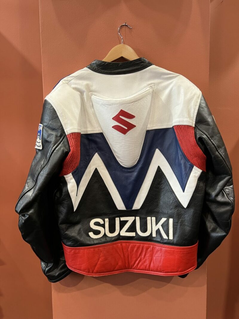 MallS - Concept Store - Vintage, Yoga & Pilates, Tattoo & Art - Paris 03 - Veste Racing Vintage Suzuki